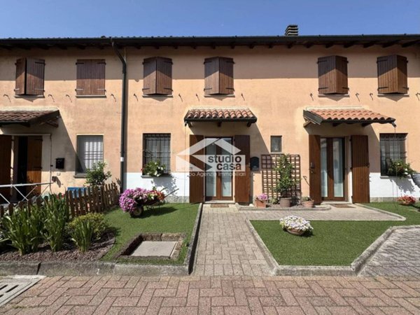 casa indipendente in vendita a Romanengo