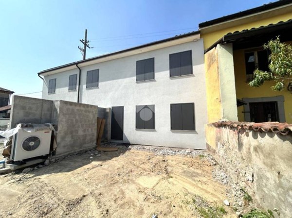 casa indipendente in vendita a Salvirola