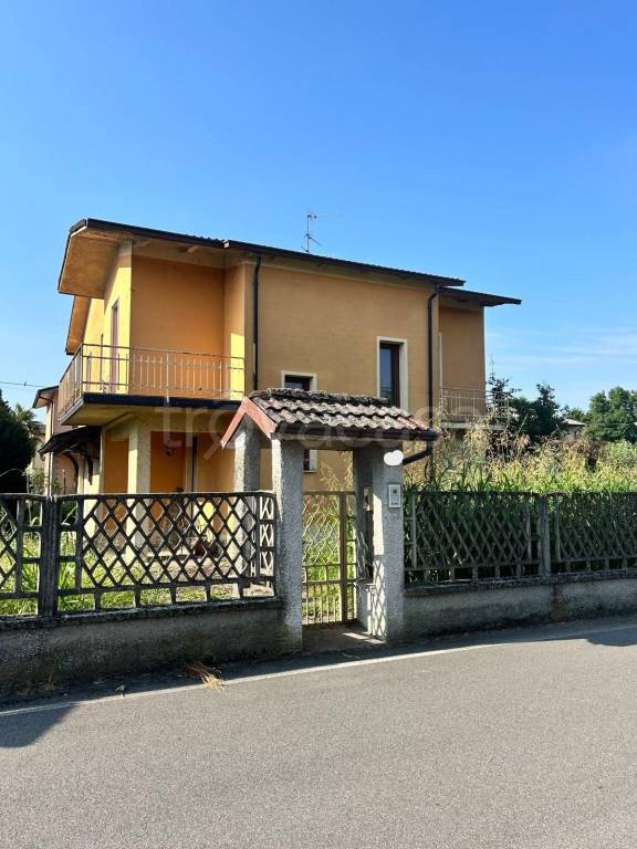 casa indipendente in vendita a Salvirola