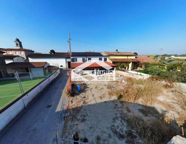 casa indipendente in vendita a Salvirola