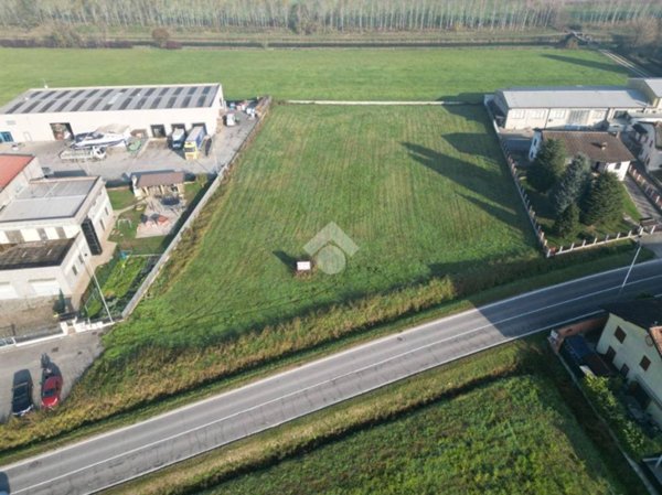 terreno edificabile in vendita a Salvirola