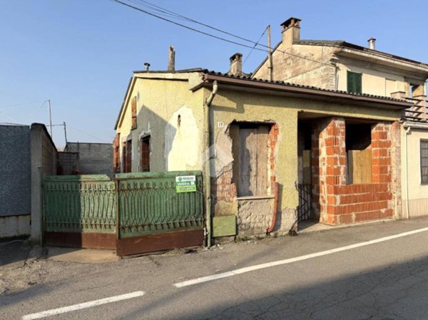 casa indipendente in vendita a Salvirola