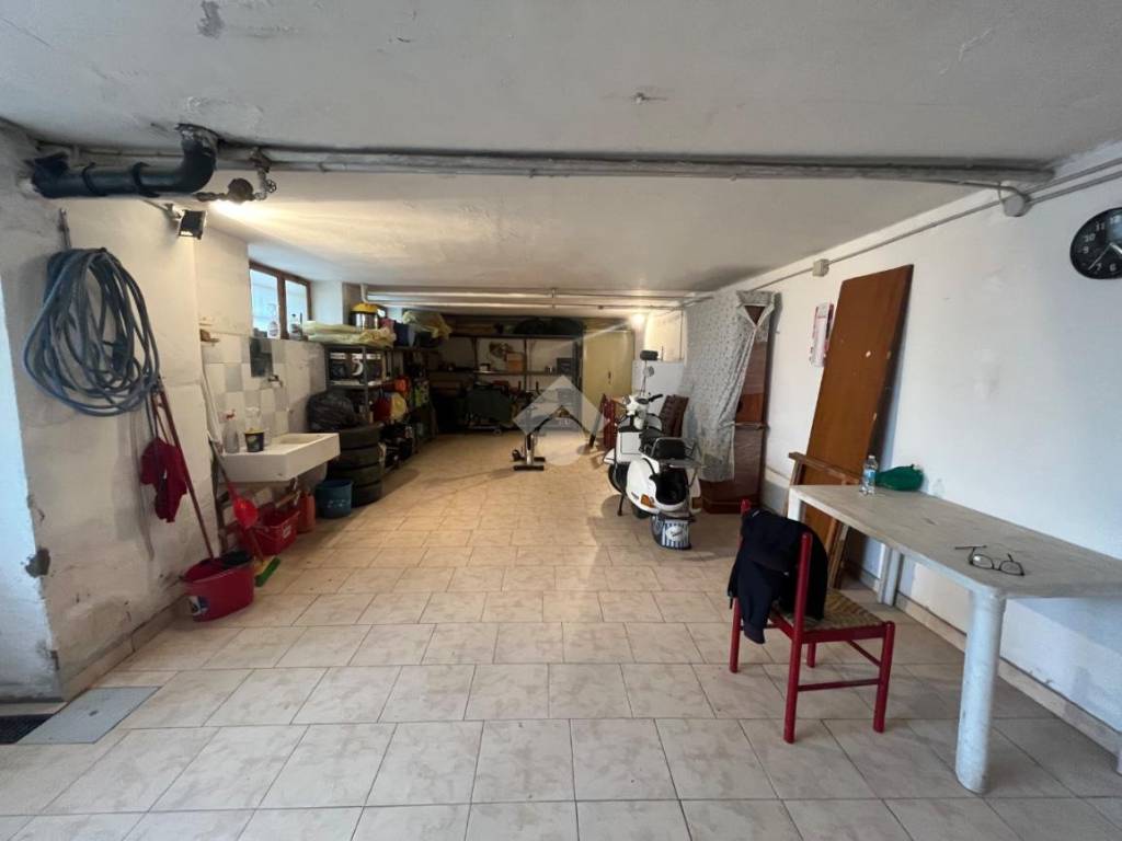 locale di sgombero in vendita a Piobesi Torinese