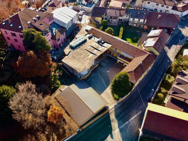 locale commerciale in vendita a Piobesi Torinese