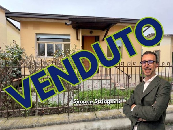 casa indipendente in vendita a San Bassano