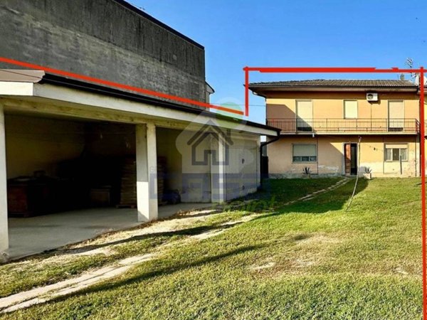 casa indipendente in vendita a San Bassano