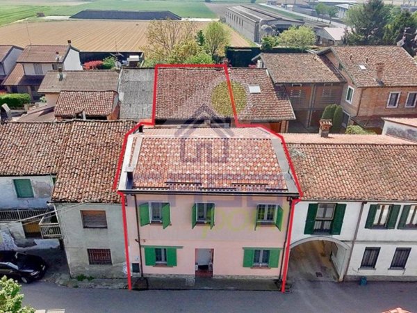 casa indipendente in vendita a San Bassano