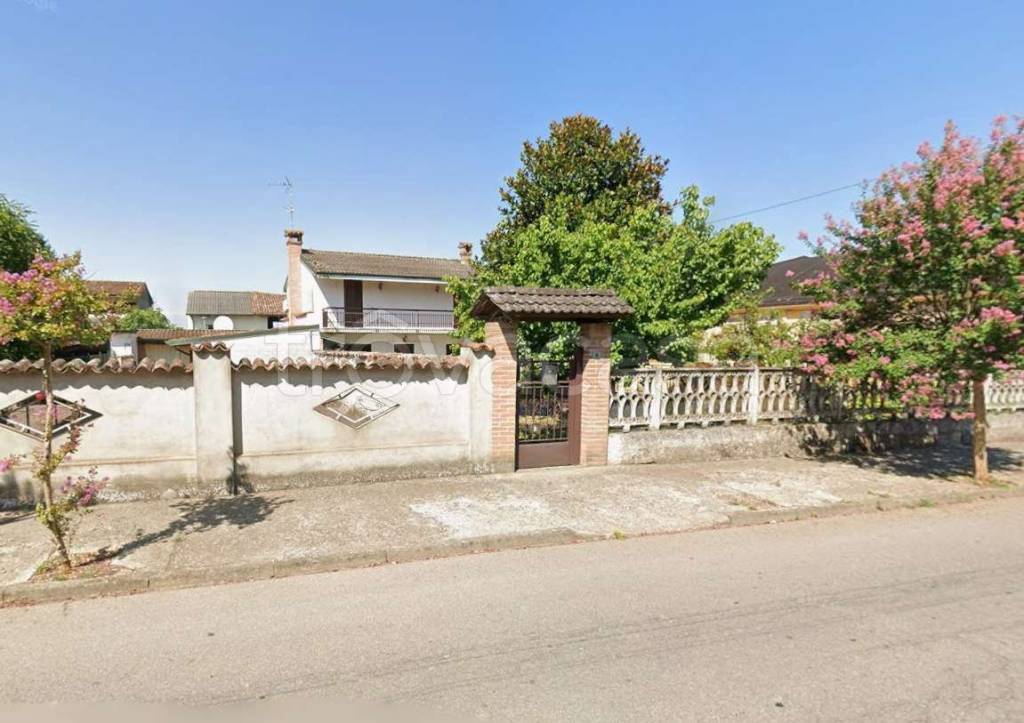 casa indipendente in vendita a San Bassano