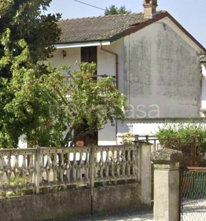 casa indipendente in vendita a San Bassano