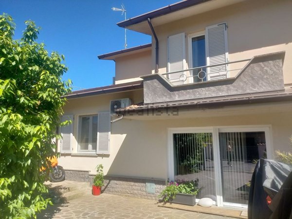 casa indipendente in vendita a San Bassano