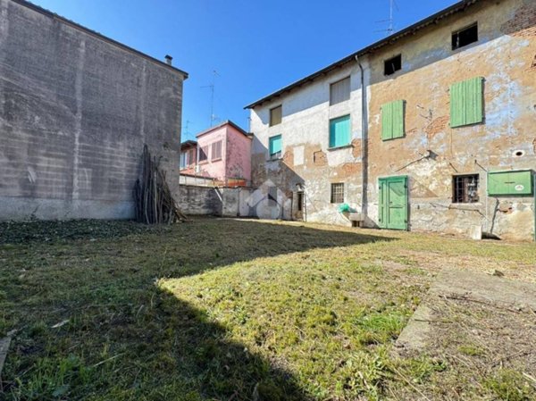 casa indipendente in vendita a San Bassano
