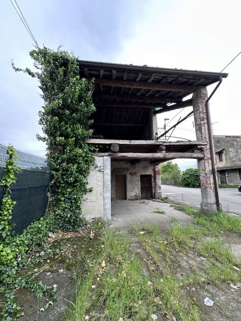casa indipendente in vendita a San Daniele Po in zona Sommo