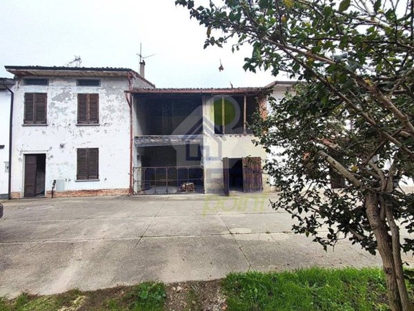casa indipendente in vendita a San Daniele Po
