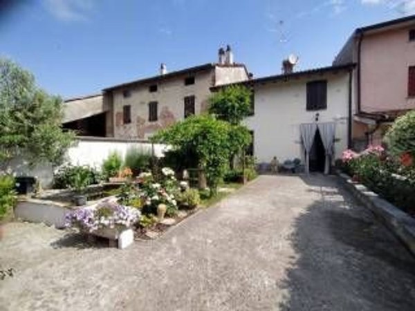 casa indipendente in vendita a San Daniele Po