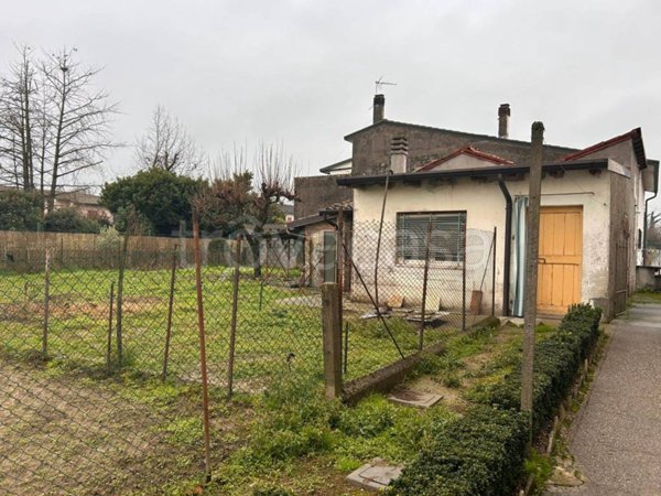 casa indipendente in vendita a San Daniele Po
