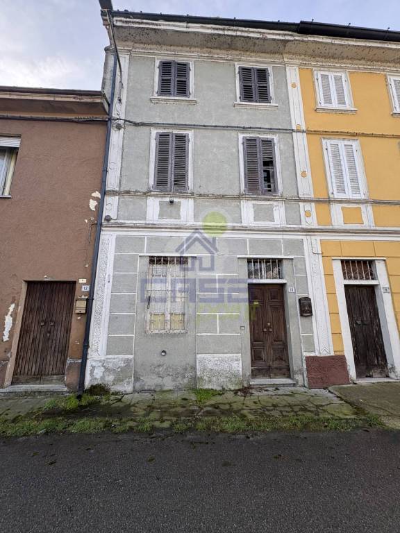 casa indipendente in vendita a San Daniele Po in zona Isola Pescaroli