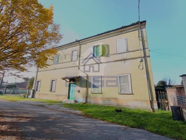 casa indipendente in vendita a San Daniele Po in zona Isola