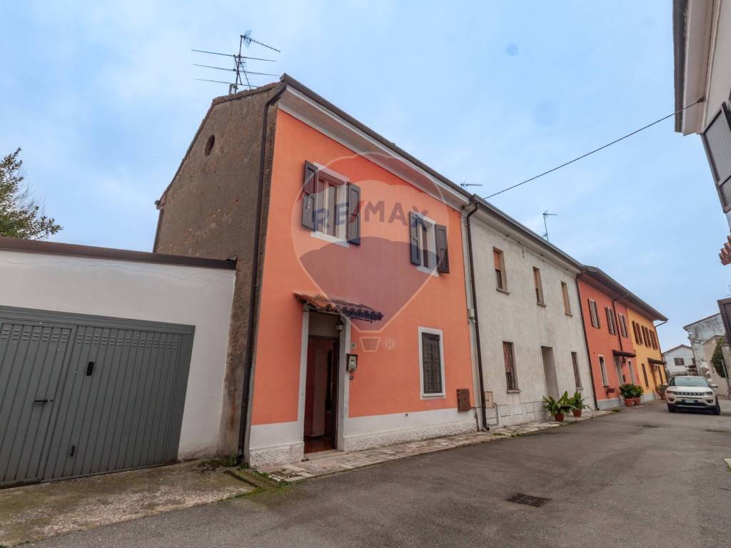 casa semindipendente in vendita a San Giovanni in Croce
