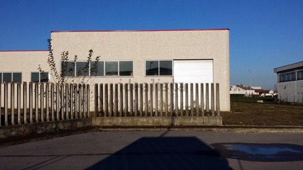 capannone in vendita a San Giovanni in Croce