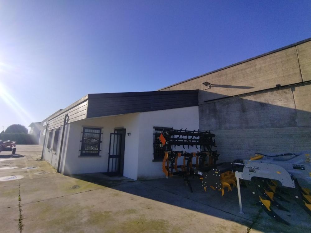 capannone in vendita a San Giovanni in Croce