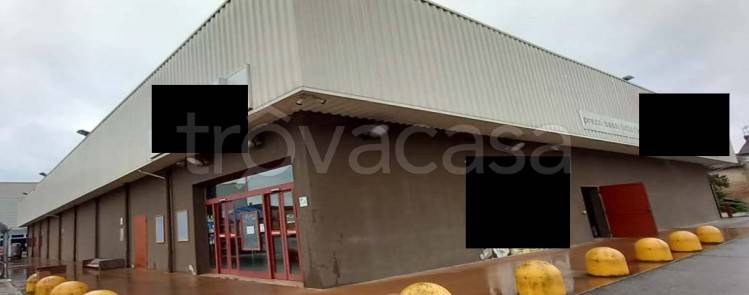 negozio in vendita a San Giovanni in Croce