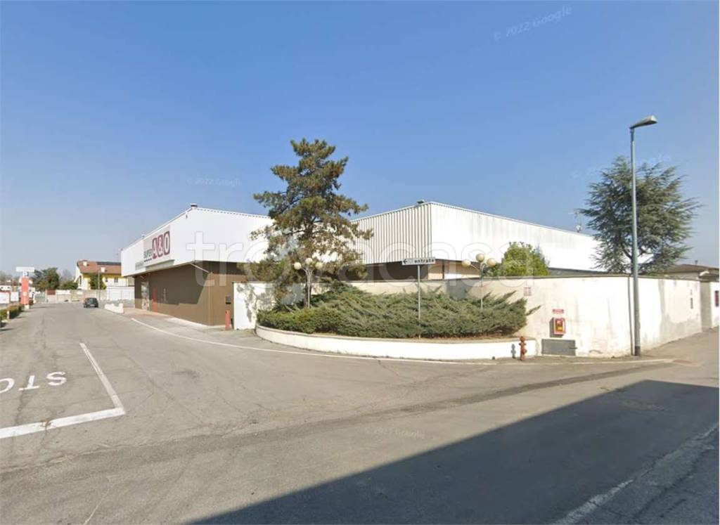 negozio in vendita a San Giovanni in Croce