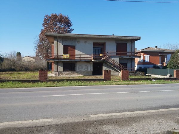 casa indipendente in vendita a San Martino del Lago