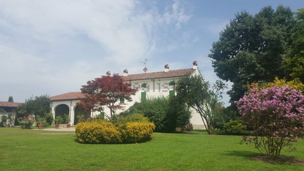 casale in vendita a San Martino del Lago