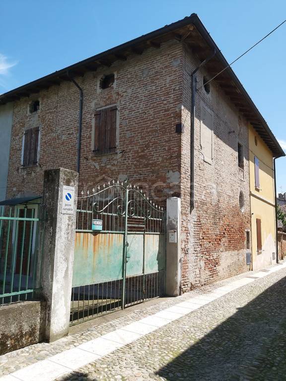 casa indipendente in vendita a Scandolara Ravara in zona Castelponzone