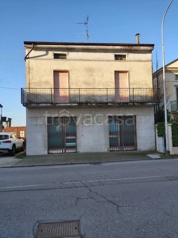 casa indipendente in vendita a Scandolara Ravara