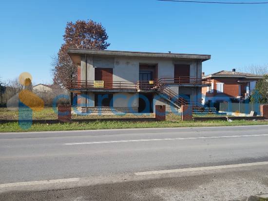 casa indipendente in vendita a Scandolara Ravara