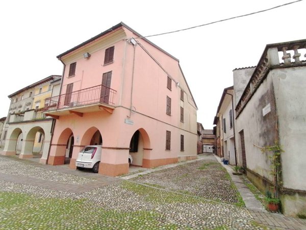 casa indipendente in vendita a Scandolara Ravara in zona Castelponzone