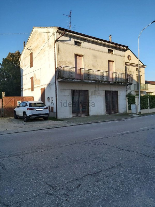 casa indipendente in vendita a Scandolara Ravara