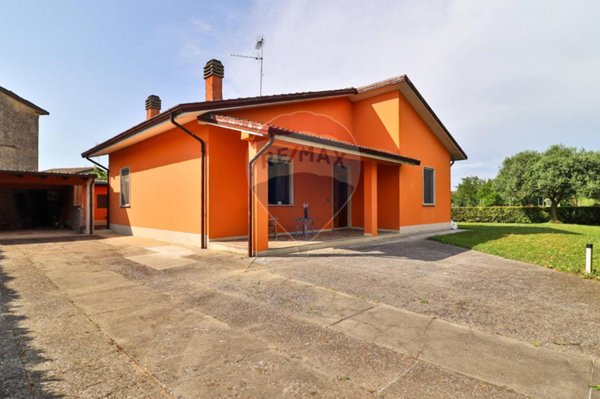 casa indipendente in vendita a Scandolara Ravara