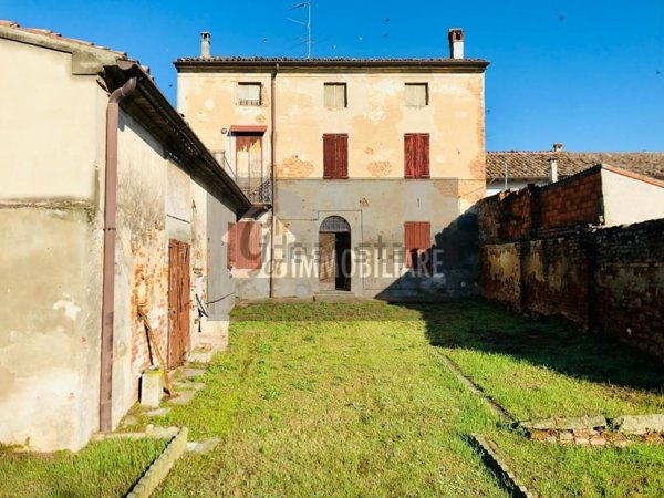 casa indipendente in vendita a Scandolara Ravara in zona Castelponzone