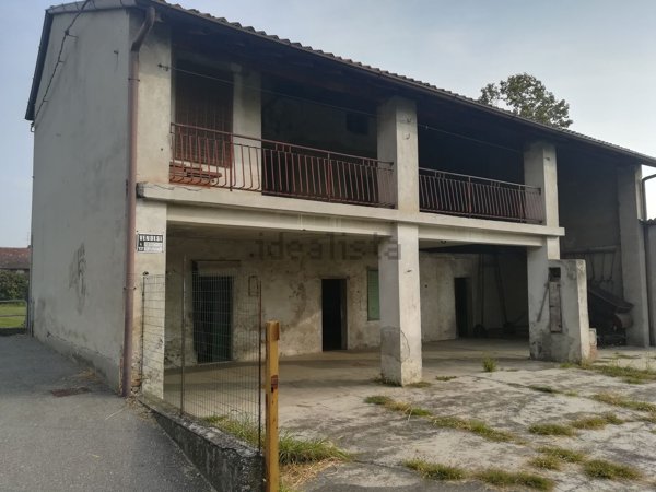 casale in vendita a Sergnano