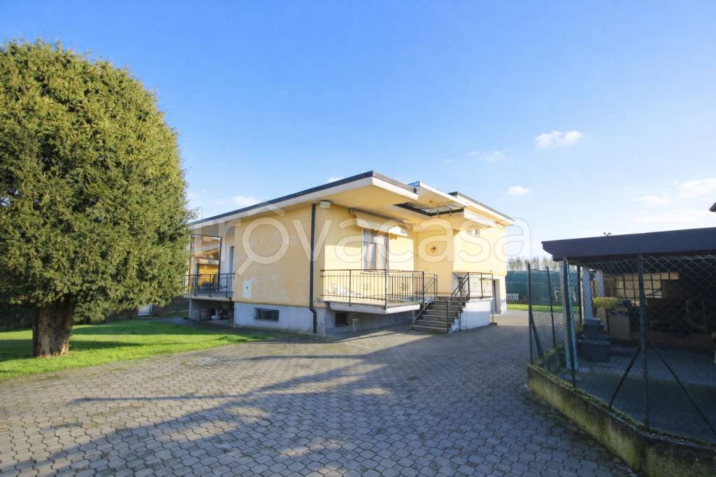 casa indipendente in vendita a Sergnano