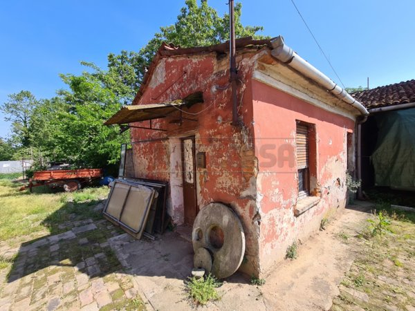 casa indipendente in vendita a Sesto ed Uniti