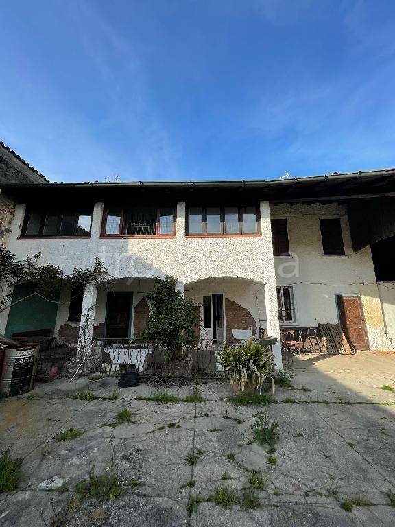 casa indipendente in vendita a Sesto ed Uniti in zona Luignano