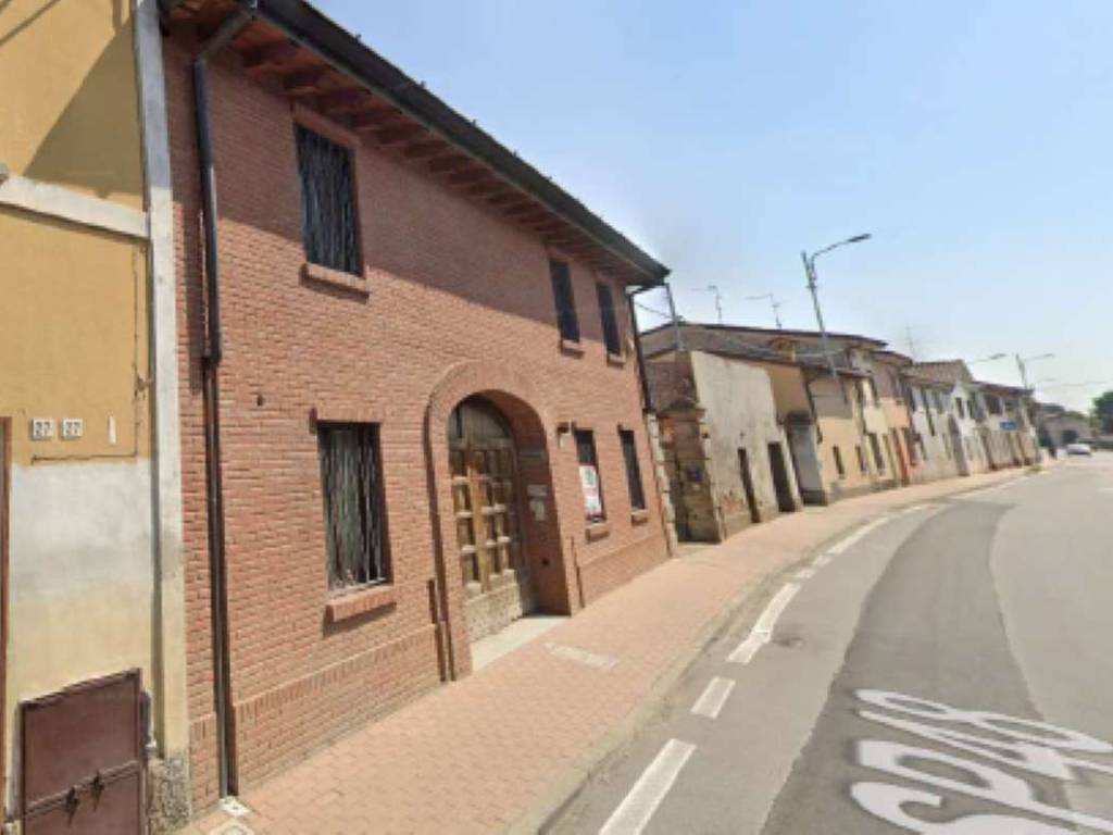 casa semindipendente in vendita a Sesto ed Uniti in zona Sesto Cremonese