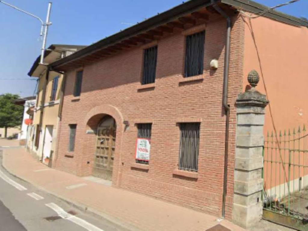 casa semindipendente in vendita a Sesto ed Uniti in zona Sesto Cremonese