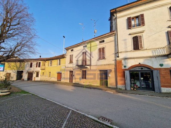 casa indipendente in vendita a Sesto ed Uniti in zona Sesto Cremonese