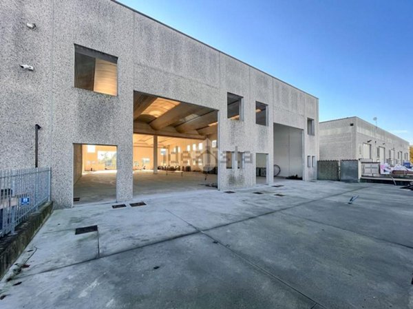 casale in vendita a Sesto ed Uniti