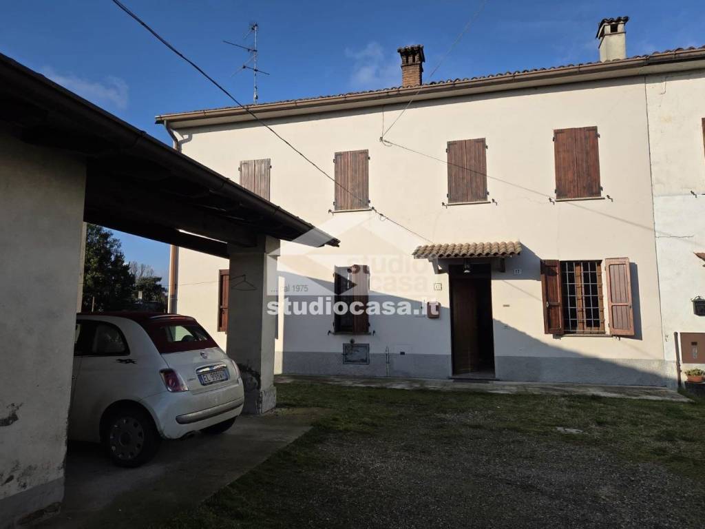 casa indipendente in vendita a Sesto ed Uniti in zona Cortetano