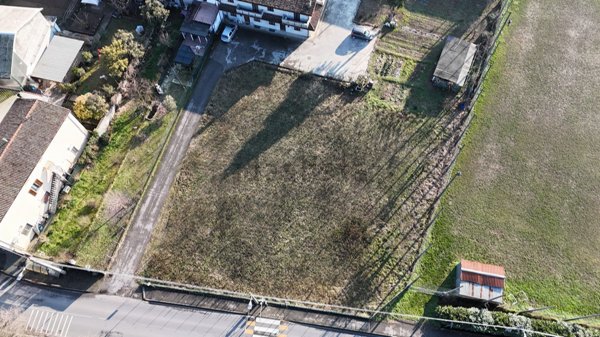 terreno edificabile in vendita a Sesto ed Uniti in zona Casanova del Morbasco