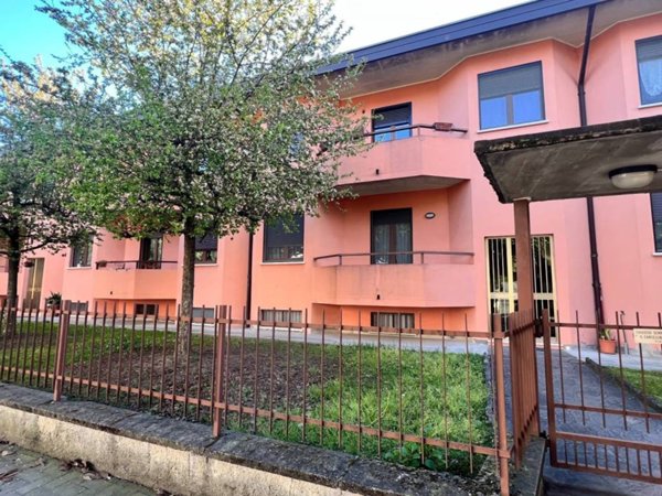 appartamento in vendita a Sesto ed Uniti in zona Sesto Cremonese