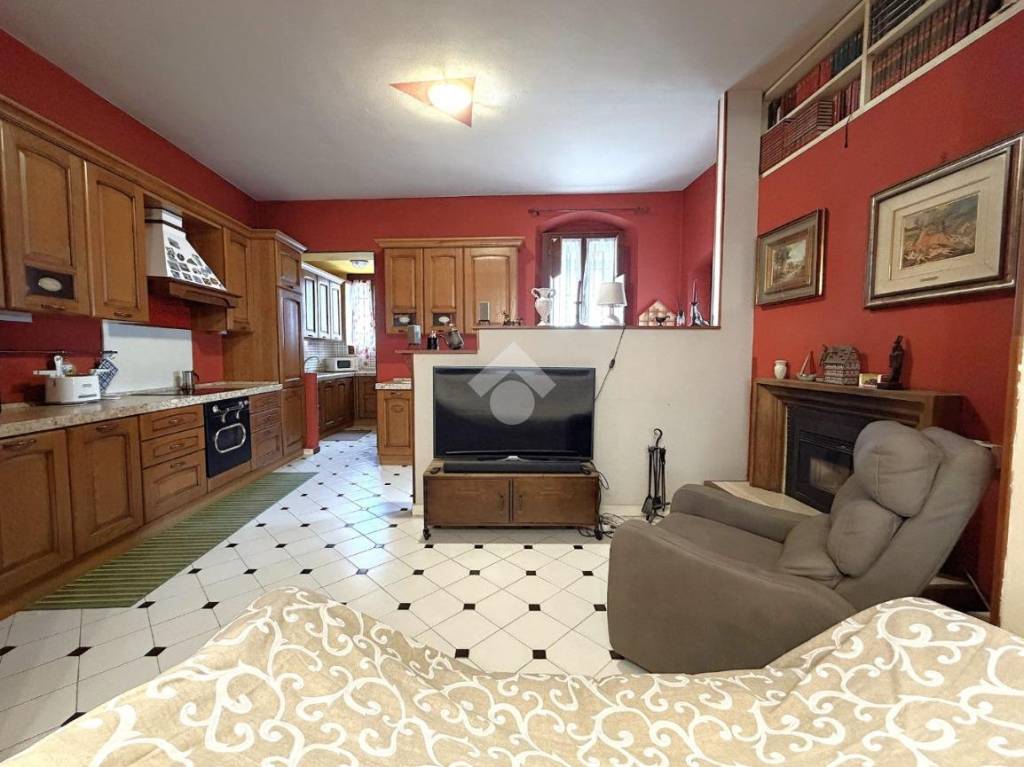 casa indipendente in vendita a Sesto ed Uniti in zona Sesto Cremonese