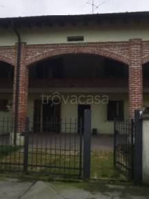 casa indipendente in vendita a Sesto ed Uniti in zona Sesto Cremonese