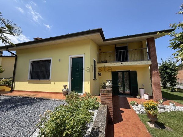 casa indipendente in vendita a Sesto ed Uniti