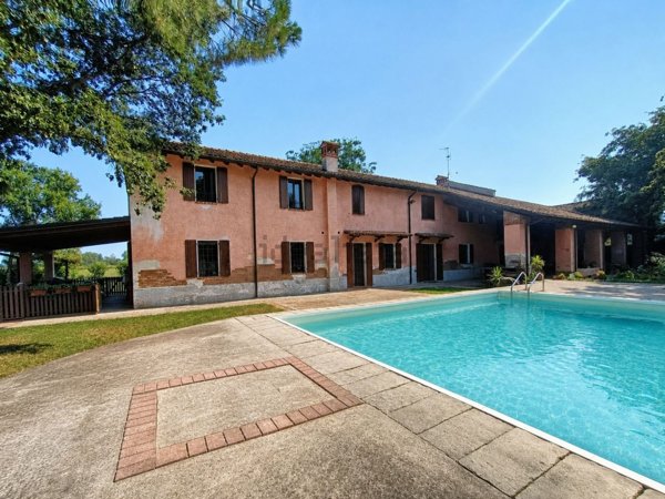 casa indipendente in vendita a Sesto ed Uniti in zona Cortetano